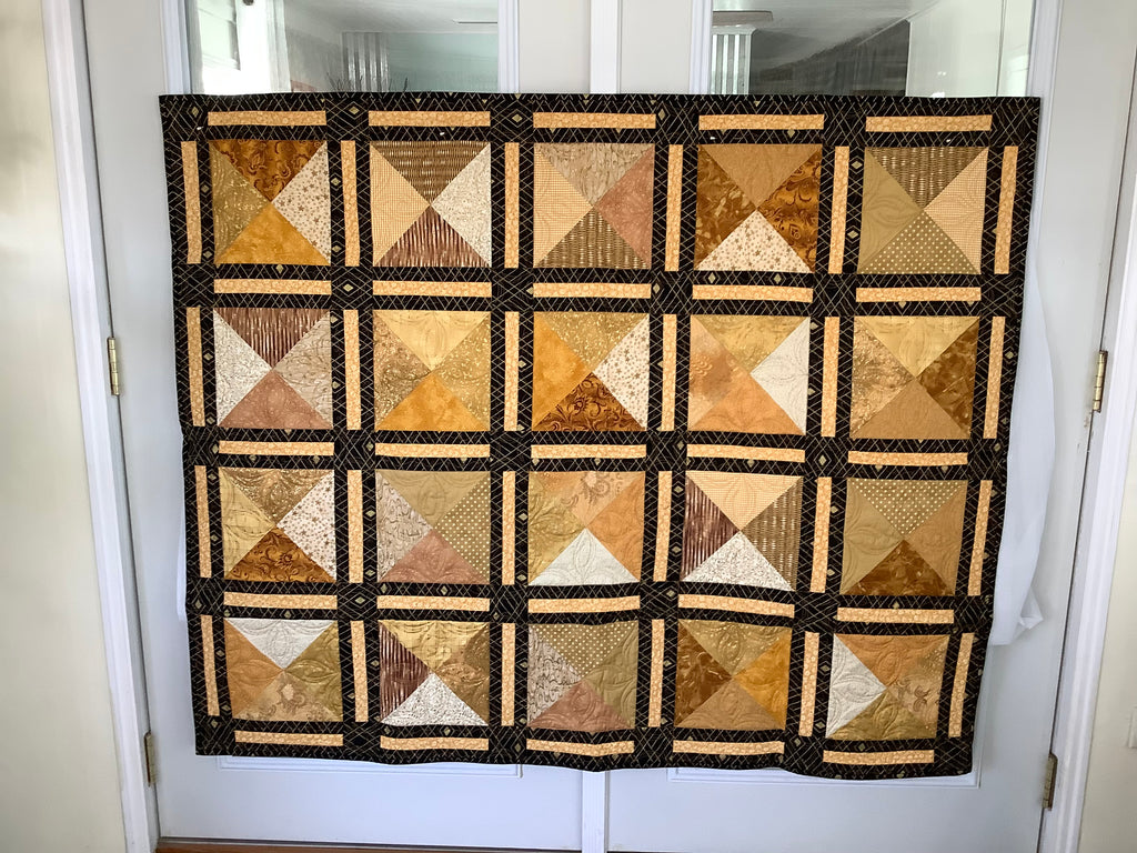 Glitzy N Gold Throw
